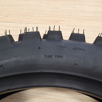Naturgummi Stahl Nylon Motorradreifen 140/80-18 Weichreifen 6pr/8pr für Leistung