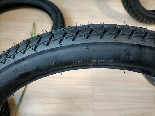 Thailand Motorradreifen 60/100-17 70/100-17 Reifen mit Gehäuse und Reifengröße