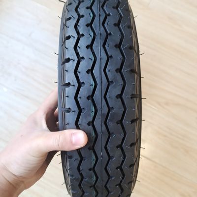 MRF Reifen Motorradreifen 4.00-8 am Hafen von Qingdao Lieferzeit innerhalb von 25 Tagen