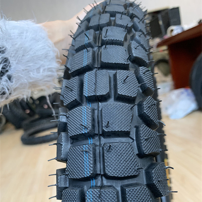 Lieferzeit Innerhalb von 25 Tagen Ban Motor 3.00-18 für Qingdao Port