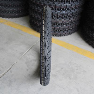 17 Zoll Motorradreifen und Räder Gummi-Rohrreifen Rohrlose Reifen 2,25-17 2,50-17