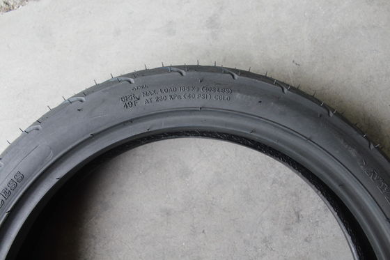 90/90-14 14 Zoll Rohrloser Motorradreifen für den afrikanischen Markt Langlebiges Reifengehäuse
