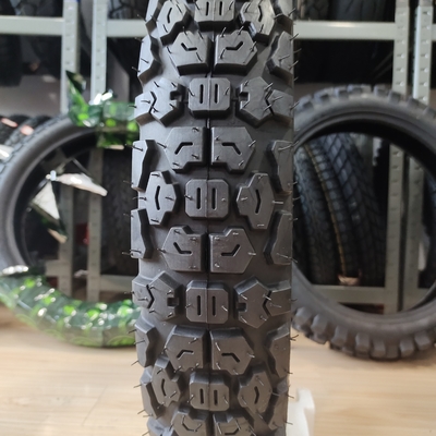 Produktionskapazität 5000 Stück pro Tag 18 Zoll Motorradreifen 90/90-18 909018
