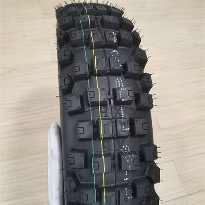140/80 18 Motorradreifen mit einer Lebensdauer von 20000 km und einer Produktionskapazität von 5000 Stück pro Tag