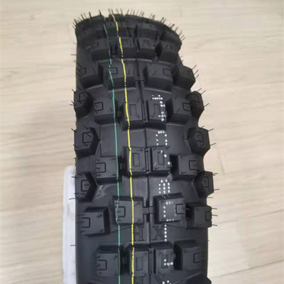 140/80 18 Motorradreifen mit einer Lebensdauer von 20000 km und einer Produktionskapazität von 5000 Stück pro Tag