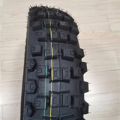 140/80 18 Motorradreifen mit einer Lebensdauer von 20000 km und einer Produktionskapazität von 5000 Stück pro Tag