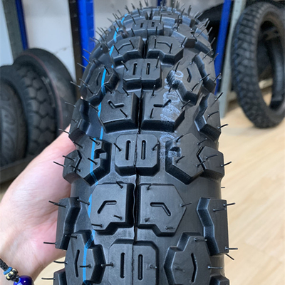 35%-55% Gummigehalt Fettreifen Offroad Motorrad 90 90 18 und mit Reifenhülle