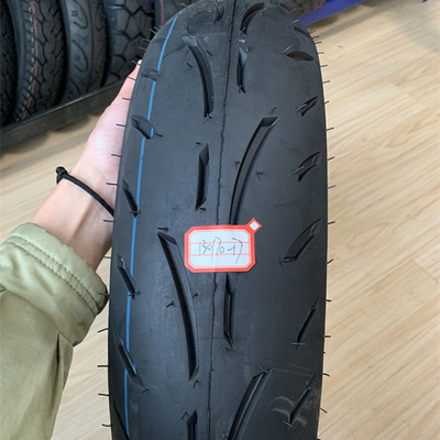 Deep Design Shinko Motorradreifen 130/70-17 für das Deep Tread Design