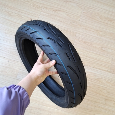 35%-55% Gummigehalt Reifengehäuse 130/70-17 Motorradreifen für und langlebige Reifen