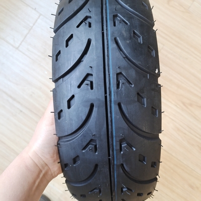 Motorradreifen Rollerreifen 130/60-13 Rohrlos Klasse A mit einem Gummigehalt von 35% bis 55%