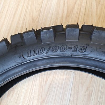 Motorradreifen 110/90-18 8PR für den venezolanischen Markt