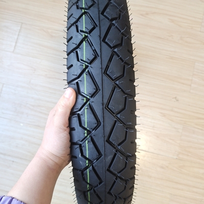 10090-18 TL Motorradreifen mit Naturgummi-Stahl-Nylon-Material und OEM-Annahme