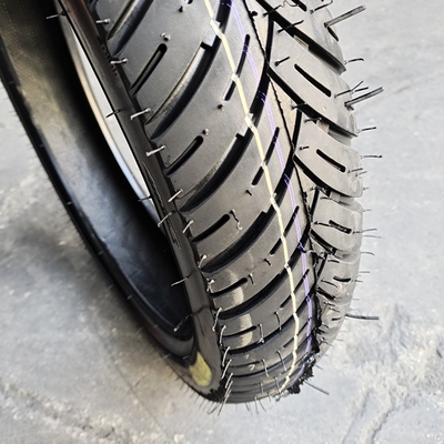 13000PCS Belastung QTY/40'HQ 6PR/8PR Motorradreifen Straßenreifen 120/80-17 100/90-17 110/80-17 120/70-17 90/90-17