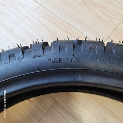 90/90-18 TT Motorradreifen MT026 Hergestellt mit einem Gehalt an Naturkautschuk von 35% bis 55%