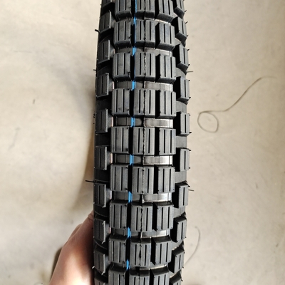 Natrual Gummi Motorrad Reifen 3.00-18 mit hoher Leistung und akzeptablen OEM