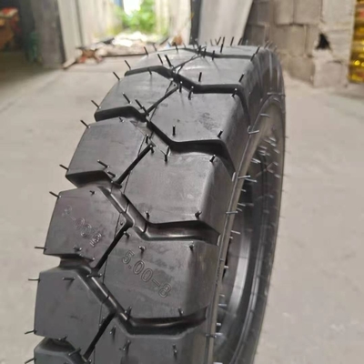 5.00-8 Motorradreifen mit Rohstoff Naturkautschuk Stahl Nylon