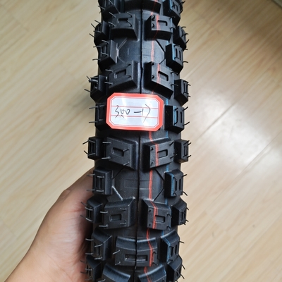 Motorradreifen mit direktem Tiefenmuster für die Verladung von Hafen Qingdao