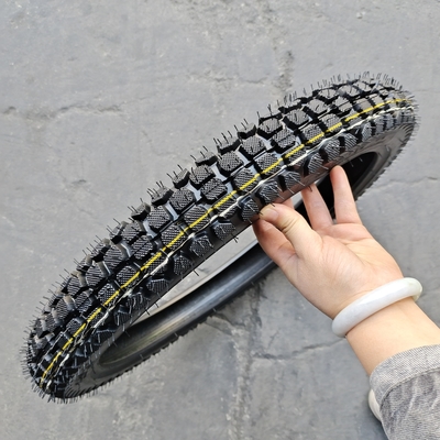250x17 Motorradreifen mit 10,5 Zugfestigkeit und tiefem Musterdesign