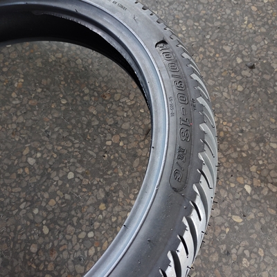 4.2kg Gewicht Motorradreifen aus weichem Gummi 100/90/18 120/80/17 100/90-17 120/70/17 909017
