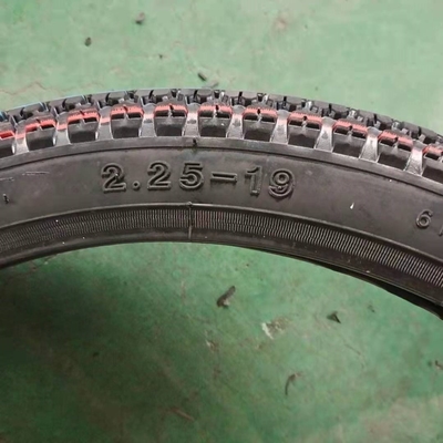 5000 Stück pro Tag Zugfestigkeit 10,5 Chinesische Motorradreifen 2,25 X 19 Glaubwürdig
