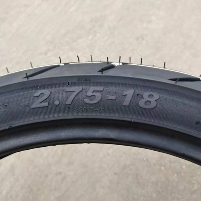 2.75-18 Motorradreifen mit hoher Naturkautschukquote und Lieferung in Qingdao