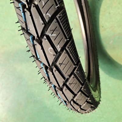 Deep Design Motorradreifen 275-17 5000 Stück pro Tag Kapazität und Deep Pattern Design
