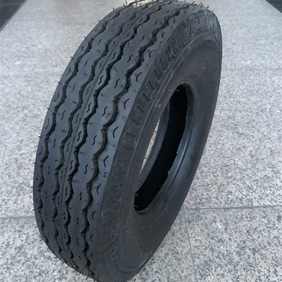 5000 Stück pro Tag Kapazität von Motorradreifen 400-8 LLantas Ceat 4.00-8 mit Reifengehäuse