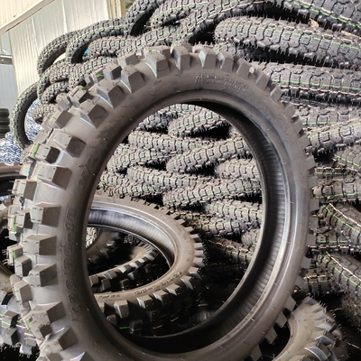 120/80-18 Motorradreifen mit einem Gummigehalt von 35% bis 45% und einem TL 6,5 kg