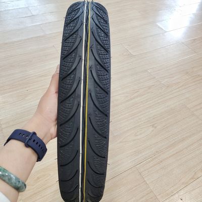 2.8kg 80/90-17 Motorradreifen Tubeless 809017 für Kambodscha Malaysia Philippinen Markt