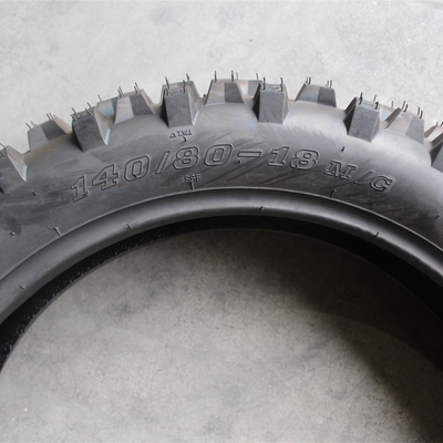 140/80-18 140/80/18 140 80 18 Motorradreifen mit einem Gummigehalt von 35% bis 45% TL 6,8 kg