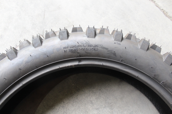 TL 6.8KG 140/80-18 140/80/18 140 80 18 Chinesischer Gummi-Motorradreifen für den Hafen von Qingdao