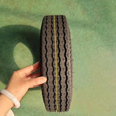 CEAT Reifen MRF 4008 Bajaj Reifen Tuk Tuk Reifen 4.00-8 Die perfekte Wahl für schwere Lasten