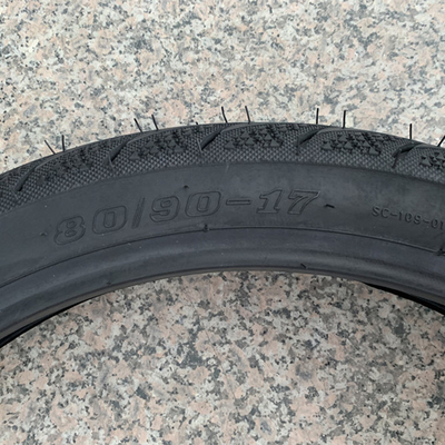 35%-55% Gummigehalt 80/90-17 Motorradreifen für den afrikanischen Markt von Direct