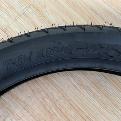 Produktionskapazität 10000 Stück pro Tag für Gummi-Motorradreifen 70/100-17