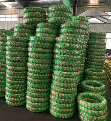 Produktionskapazität 10000 Stück pro Tag für Gummi-Motorradreifen 70/100-17