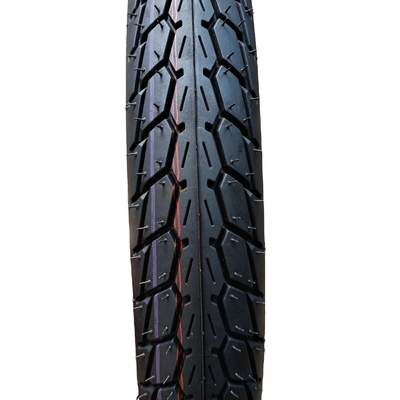 Produktionskapazität 5000 Stück pro Tag Motorradreifen 70/100-17 Rohrlos für Roller