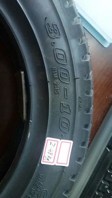 Top- 3.00-10/30010 Motorradreifen mit 6PR/8PR Ply Rating und 30%-55% Gummigehalt