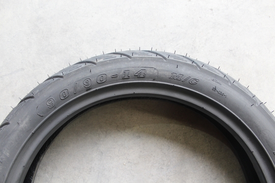 Reifengröße 14 Zoll Rohrloser Reifen für Roller 80/90-14 90/90-14 100/80-14 Ladehafen Qingdao Hafen
