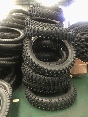 350 kg Tragfähigkeit 110/90-16 110/90/16 Rohrlose Motorradreifen für Offroadfahrten