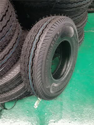 Rohrreifenentwurf Radiale Motorradreifen MRF Muster 4.00-8 für Dreiräder