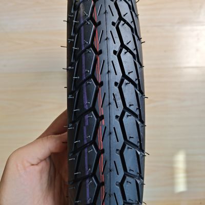 20000 KM Arbeitsdauer Langlebiges Motorradreifen 60/100-17 für den afrikanischen Markt