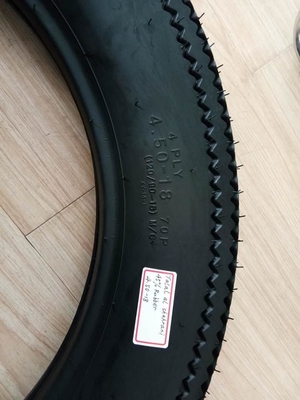 Tiefmusterdesign Motorradreifen mit Innenröhren 4,50-18 4,00-19 für einfache Installation