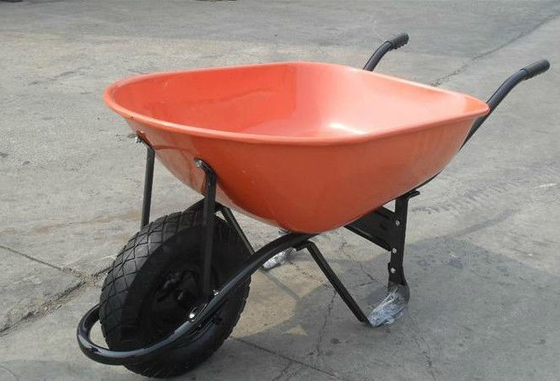Schwarze pneumatische Gartenwagenräder 3.50-8 4.00-8 für eine reibungslose Bewegung