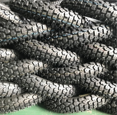 Motorradreifen/Reifen 3.00-17 3.00-18 mit 6/8 PR PLY-Bewertung und Taiwan Technology