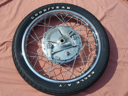 130/90-15 Motorröhrlose Motorradreifen Reifen aus Naturkautschuk Nylonstahl