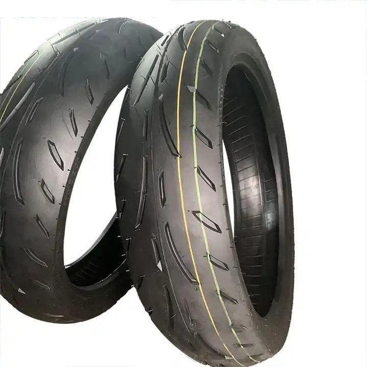 Motorradreifen und -röhren hoher Gummigehalt 30%-45% OEM akzeptabel 120/70-17