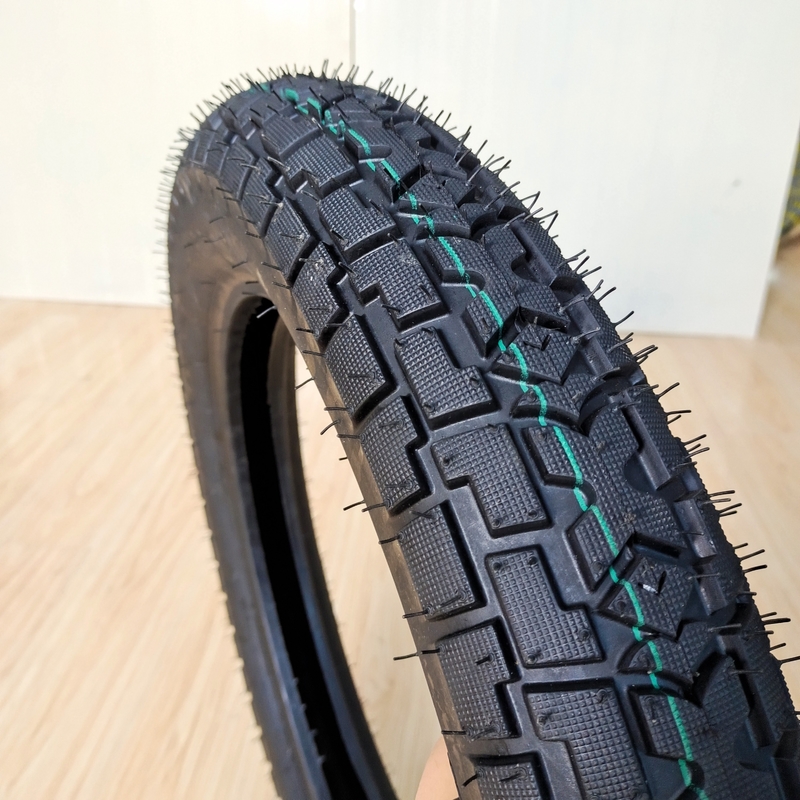 Langlebiger 17-Zoll-Reifen für Motorräder mit stabiler und glatter Fahrt