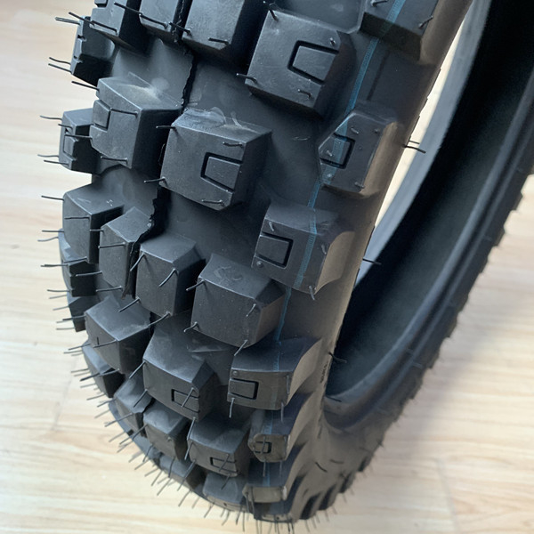 140/80-18 Weicher Enduro-Reifen mit 10,5 Zugfestigkeit und langlebigem Gummigehalt