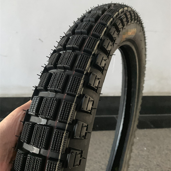 Qingdao-Hafenladen Bajaj Boxer Motorradreifen 3.00-18 mit 20000 KM Lebensdauer