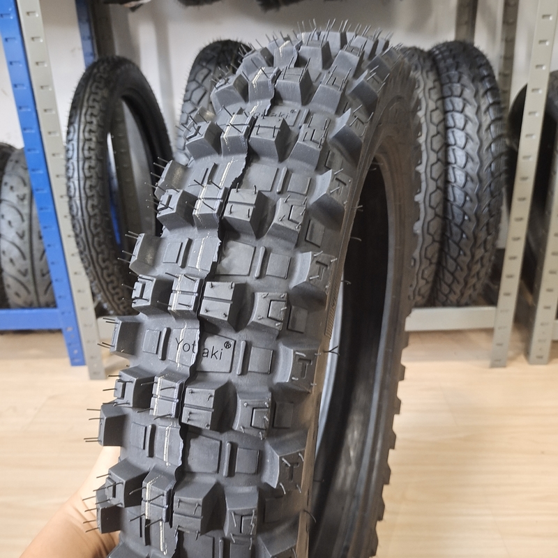 Naturgummi Stahl Nylon Reifen Gehäuse 140/80/18 140/80-18 Motorradreifen 140x80x18